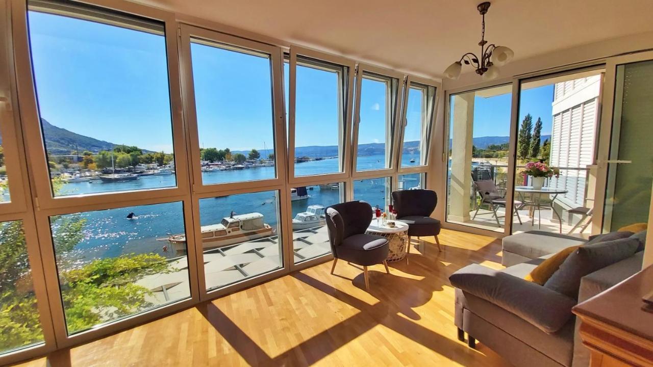 Apartment Lora Omis Exterior photo