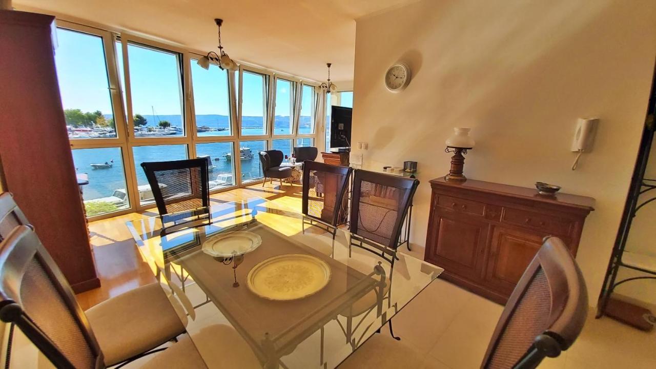Apartment Lora Omis Exterior photo