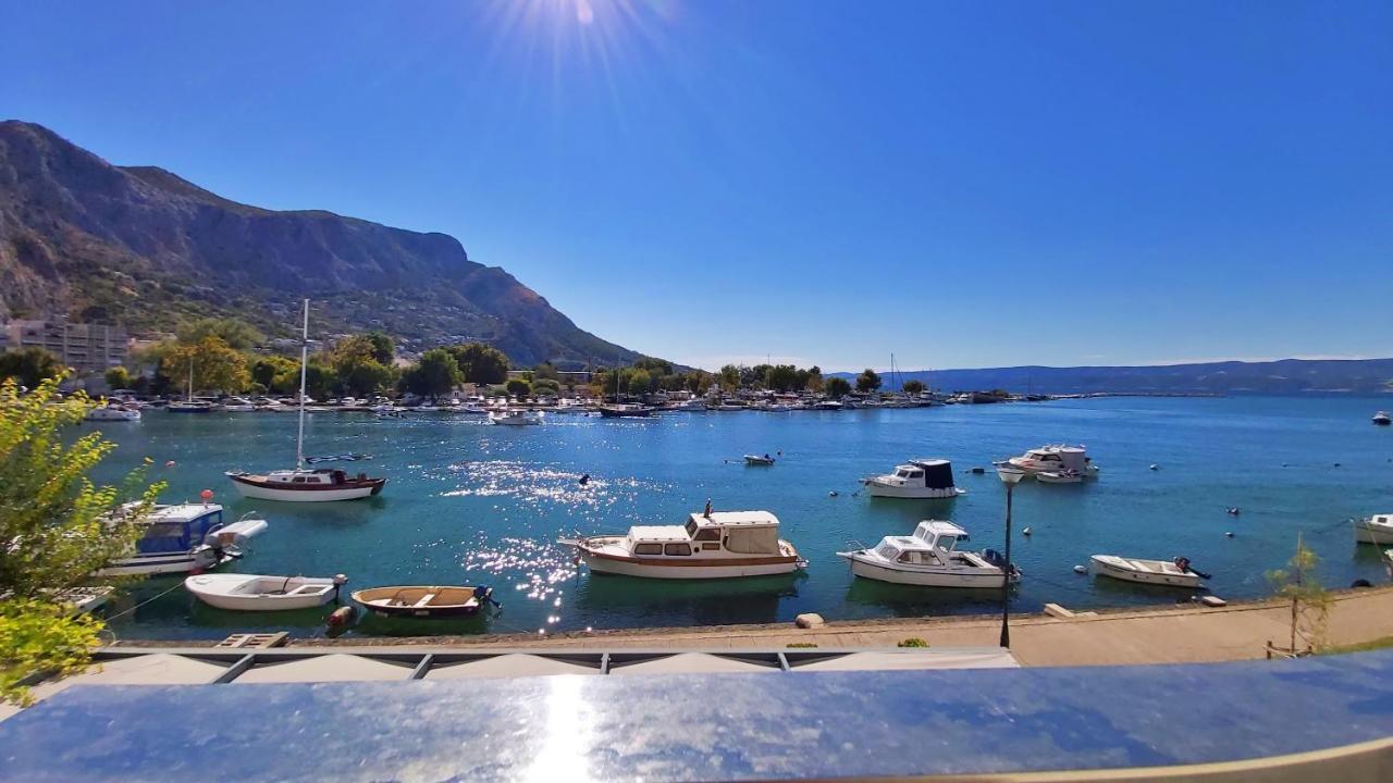 Apartment Lora Omis Exterior photo